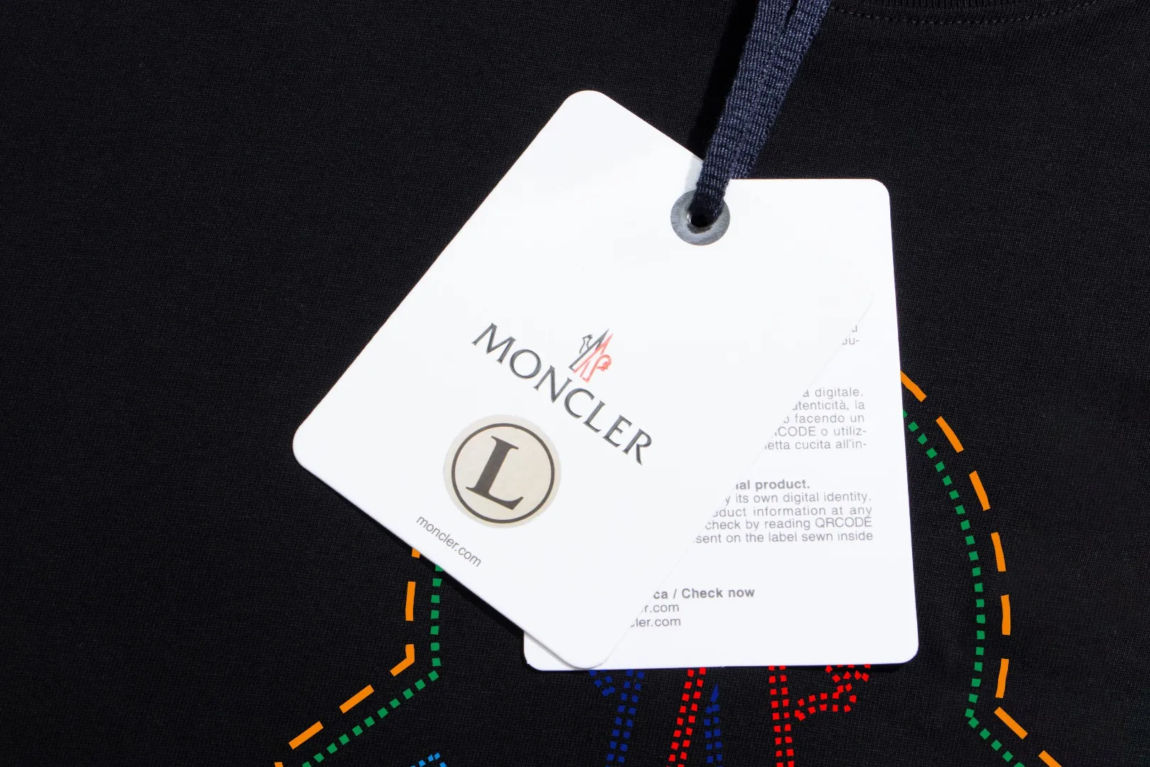 Quality《Moncler~ 》2024New Arrival T , Versatile Quality . ‼ 32 250G ‼ T 🤪 Sizes：S-M-L-XL-2XL ：Black White 、 Same Style